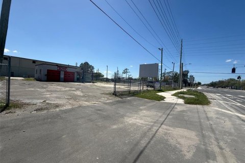 Propiedad comercial en venta en Orlando, Florida, 220.09 m2 № 2344932 - foto 8