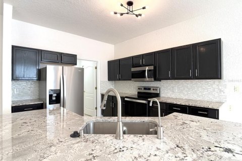 House in Davenport, Florida 4 bedrooms, 178.28 sq.m. № 2237225 - photo 4