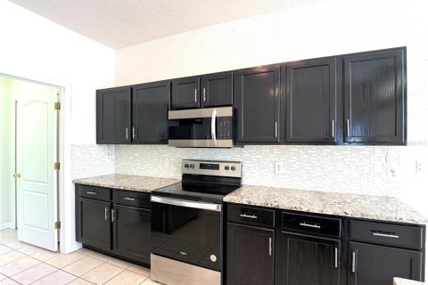 House in Davenport, Florida 4 bedrooms, 178.28 sq.m. № 2237225 - photo 5