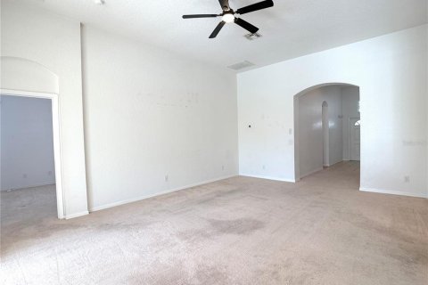 House in Davenport, Florida 4 bedrooms, 178.28 sq.m. № 2237225 - photo 9