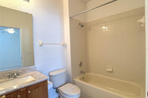 House in Davenport, Florida 4 bedrooms, 178.28 sq.m. № 2237225 - photo 20