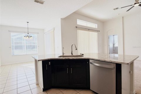 House in Davenport, Florida 4 bedrooms, 178.28 sq.m. № 2237225 - photo 6