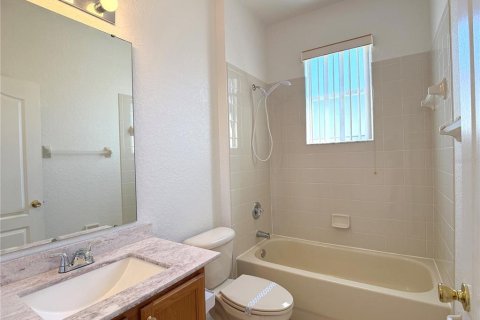 House in Davenport, Florida 4 bedrooms, 178.28 sq.m. № 2237225 - photo 16