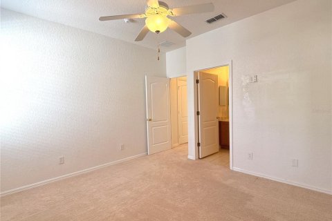 House in Davenport, Florida 4 bedrooms, 178.28 sq.m. № 2237225 - photo 11