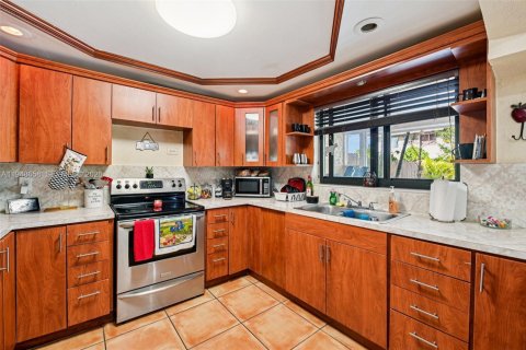 Купить таунхаус в Майами, Флорида 3 спальни, 168.62м2, № 2005426 - фото 12