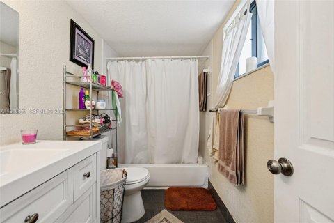 Купить таунхаус в Майами, Флорида 3 спальни, 168.62м2, № 2005426 - фото 24