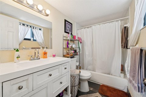 Купить таунхаус в Майами, Флорида 3 спальни, 168.62м2, № 2005426 - фото 23