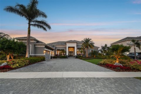 Villa ou maison à vendre à Apollo Beach, Floride: 4 chambres, 431.07 m2 № 1650175 - photo 2
