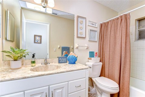 Immobilier commercial à vendre à Bradenton, Floride: 352.1 m2 № 1717081 - photo 19