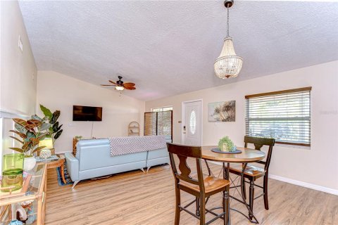 Immobilier commercial à vendre à Bradenton, Floride: 352.1 m2 № 1717081 - photo 15