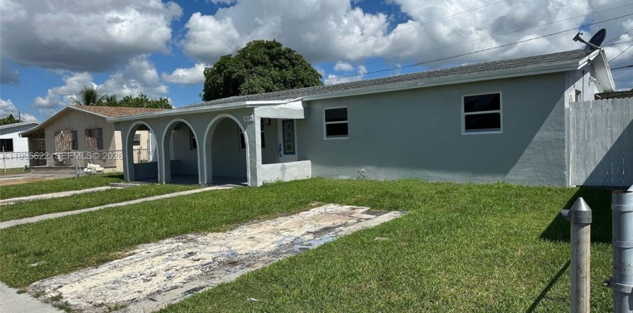 Casa en Miami, Florida 3 dormitorios, 131.18 m2 № 2063814