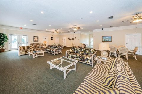 Condo in Tarpon Springs, Florida, 2 bedrooms  № 1817326 - photo 17