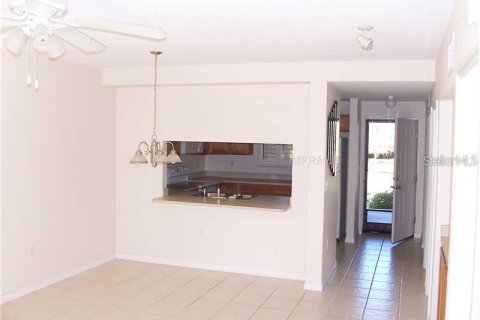 Condo in Tarpon Springs, Florida, 2 bedrooms  № 1817326 - photo 5