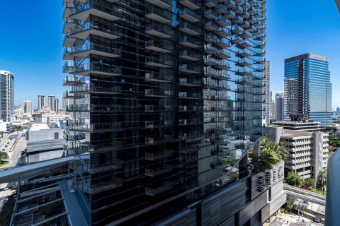 Condo in Miami, Florida, 3 bedrooms № 2080992 - photo 18