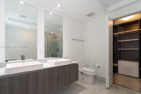 Condo in Miami, Florida, 3 bedrooms № 2080992 - photo 25