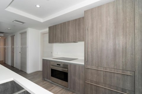 Condo in Miami, Florida, 3 bedrooms № 2080992 - photo 10