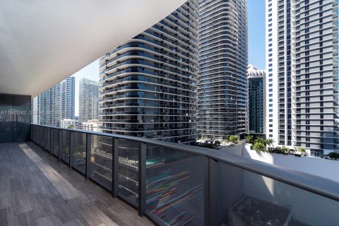 Condo in Miami, Florida, 3 bedrooms № 2080992 - photo 13