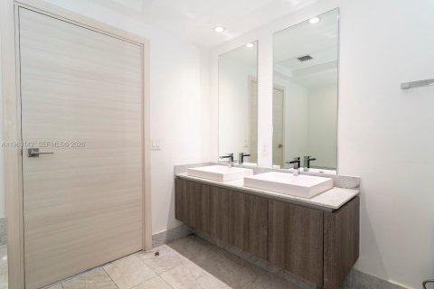 Condo in Miami, Florida, 3 bedrooms № 2080992 - photo 26