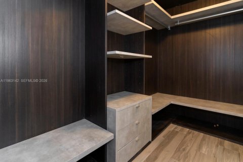 Condo in Miami, Florida, 3 bedrooms № 2080992 - photo 30