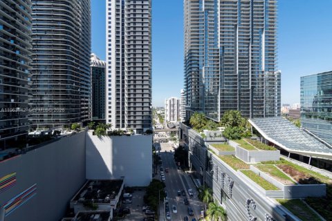 Condo in Miami, Florida, 3 bedrooms № 2080992 - photo 14