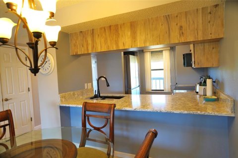 Condo in Punta Gorda, Florida, 2 bedrooms  № 1535316 - photo 8