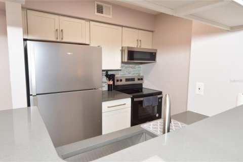 Снять в аренду кондоминиум в Тампа, Флорида 2 спальни, 93.55м2, № 2149361 - фото 5