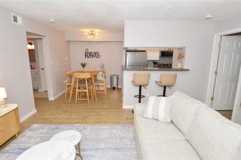 Снять в аренду кондоминиум в Тампа, Флорида 2 спальни, 93.55м2, № 2149361 - фото 3