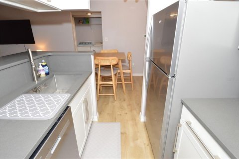 Снять в аренду кондоминиум в Тампа, Флорида 2 спальни, 93.55м2, № 2149361 - фото 8