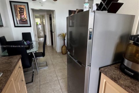 Copropriété à vendre à Miami, Floride: 1 chambre, 51.19 m2 № 2059807 - photo 2