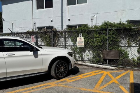 Copropriété à vendre à Miami, Floride: 1 chambre, 51.19 m2 № 2059807 - photo 19