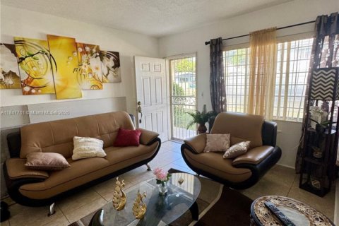 Copropriété à vendre à Miami, Floride: 1 chambre, 51.19 m2 № 2059807 - photo 5