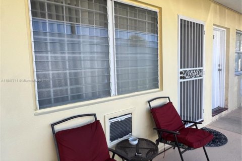 Copropriété à vendre à Miami, Floride: 1 chambre, 51.19 m2 № 2059807 - photo 15