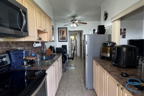 Condo à Miami, Floride, 1 chambre  № 2059807