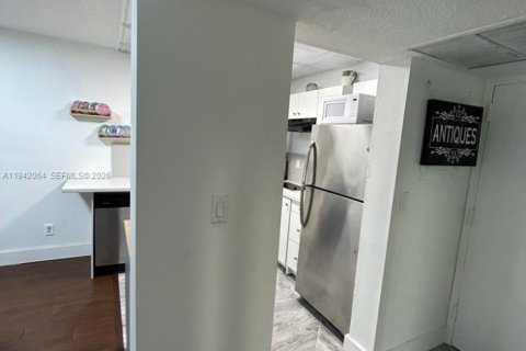 Copropriété à louer à Sunny Isles Beach, Floride: 1 chambre, 50.72 m2 № 1999024 - photo 6