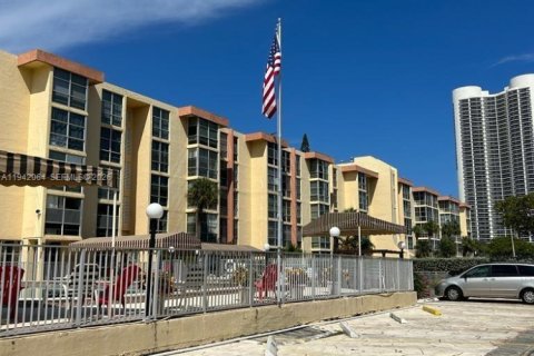 Copropriété à louer à Sunny Isles Beach, Floride: 1 chambre, 50.72 m2 № 1999024 - photo 15