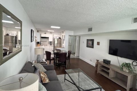 Copropriété à louer à Sunny Isles Beach, Floride: 1 chambre, 50.72 m2 № 1999024 - photo 2