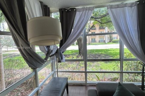 Copropriété à louer à Sunny Isles Beach, Floride: 1 chambre, 50.72 m2 № 1999024 - photo 10