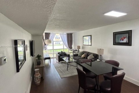 Copropriété à louer à Sunny Isles Beach, Floride: 1 chambre, 50.72 m2 № 1999024 - photo 4