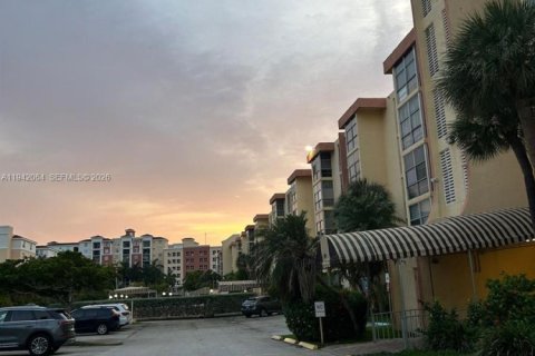 Copropriété à louer à Sunny Isles Beach, Floride: 1 chambre, 50.72 m2 № 1999024 - photo 16