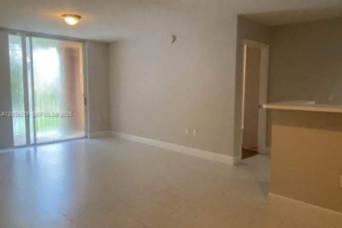 Copropriété à louer à Miramar, Floride: 2 chambres, 89.74 m2 № 2264214 - photo 4