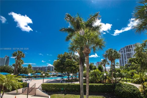 Copropriété à vendre à Hallandale Beach, Floride: 2 chambres, 96.62 m2 № 2090600 - photo 27