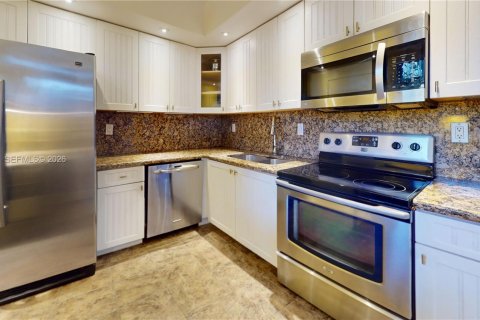 Copropriété à vendre à Hallandale Beach, Floride: 2 chambres, 96.62 m2 № 2090600 - photo 6