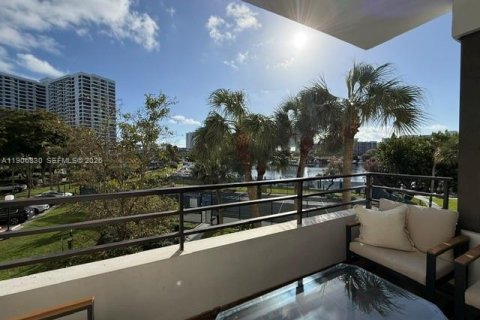Copropriété à vendre à Hallandale Beach, Floride: 2 chambres, 96.62 m2 № 2090600 - photo 19