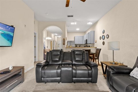 Condo in Davenport, Florida, 3 bedrooms  № 1760084 - photo 17