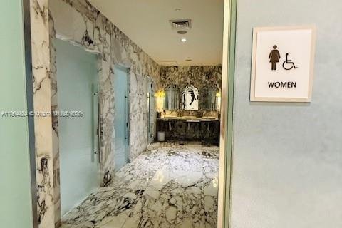 Купить кондоминиум в Майами, Флорида 50.72м2, № 1895368 - фото 26