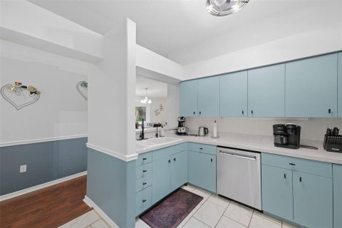 Villa ou maison à vendre à New Port Richey, Floride: 2 chambres, 114.08 m2 № 2398450 - photo 10