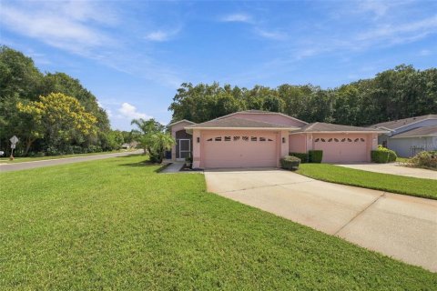 Villa ou maison à vendre à New Port Richey, Floride: 2 chambres, 114.08 m2 № 2398450 - photo 2