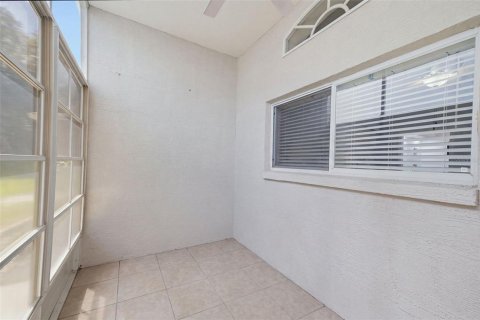 Villa ou maison à vendre à New Port Richey, Floride: 2 chambres, 114.08 m2 № 2398450 - photo 27