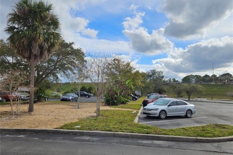 Commercial property in Sanford, Florida 139.35 sq.m. № 931064 - photo 11