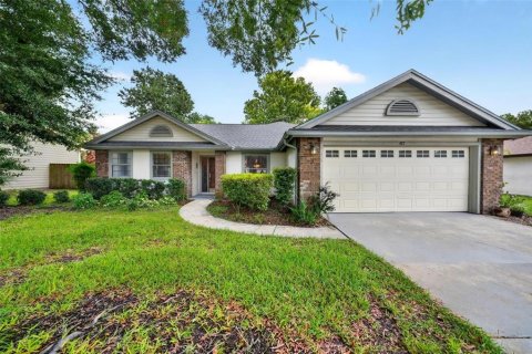 Casa en Lake Mary, Florida 3 dormitorios, 149.2 m2 № 2387454
